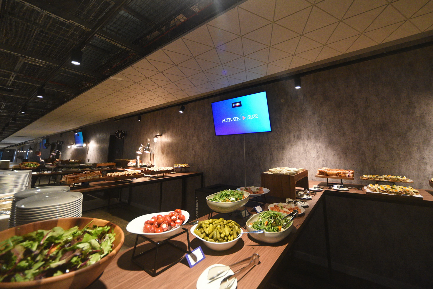 Corporate lunch at team building event